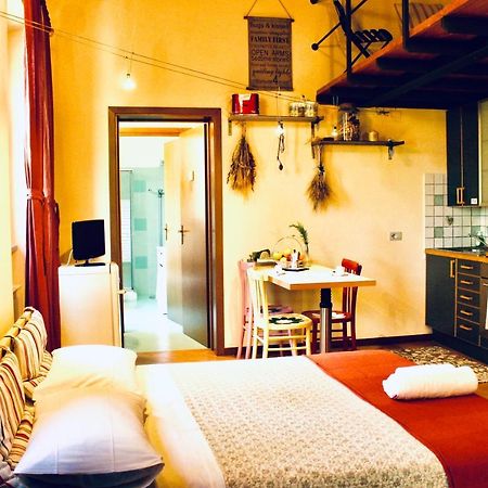 Ca' Tomassino Holiday Apartments Urbino Bagian luar foto
