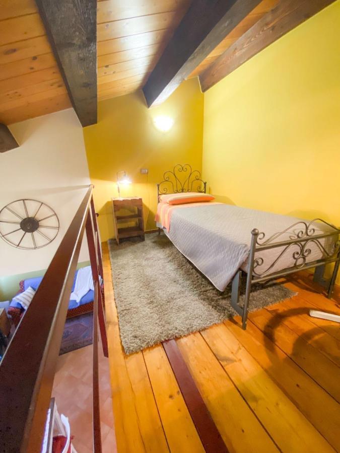 Ca' Tomassino Holiday Apartments Urbino Bagian luar foto