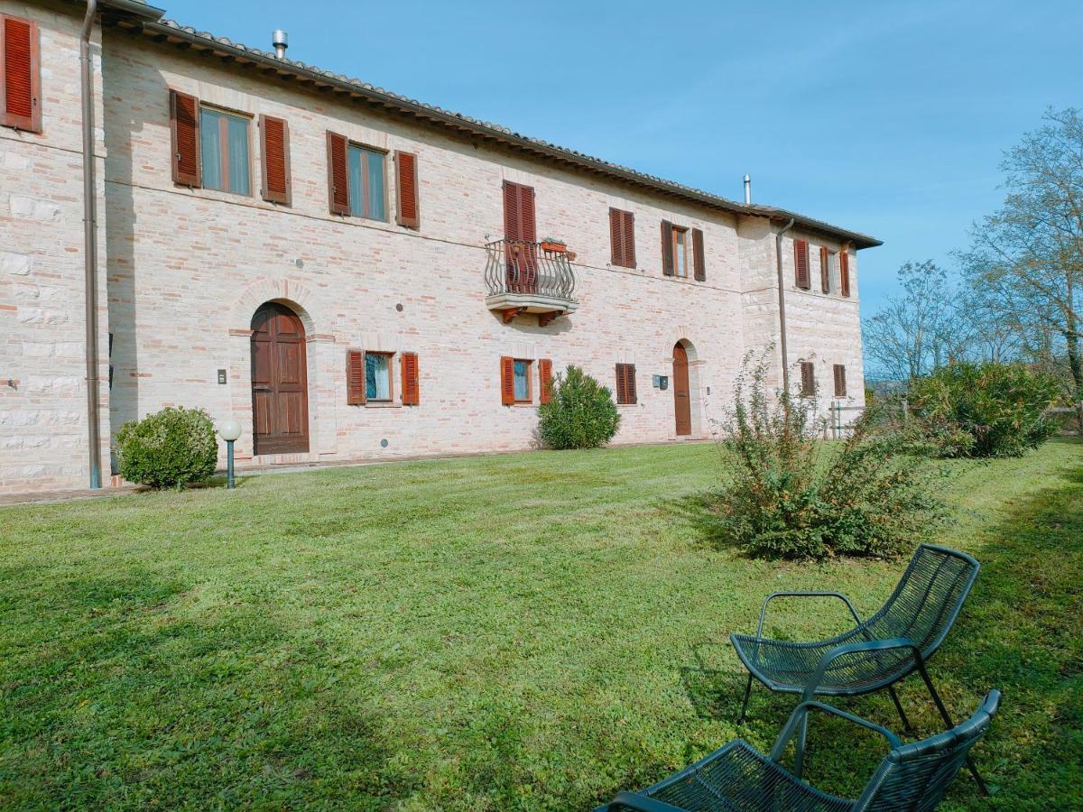 Ca' Tomassino Holiday Apartments Urbino Bagian luar foto