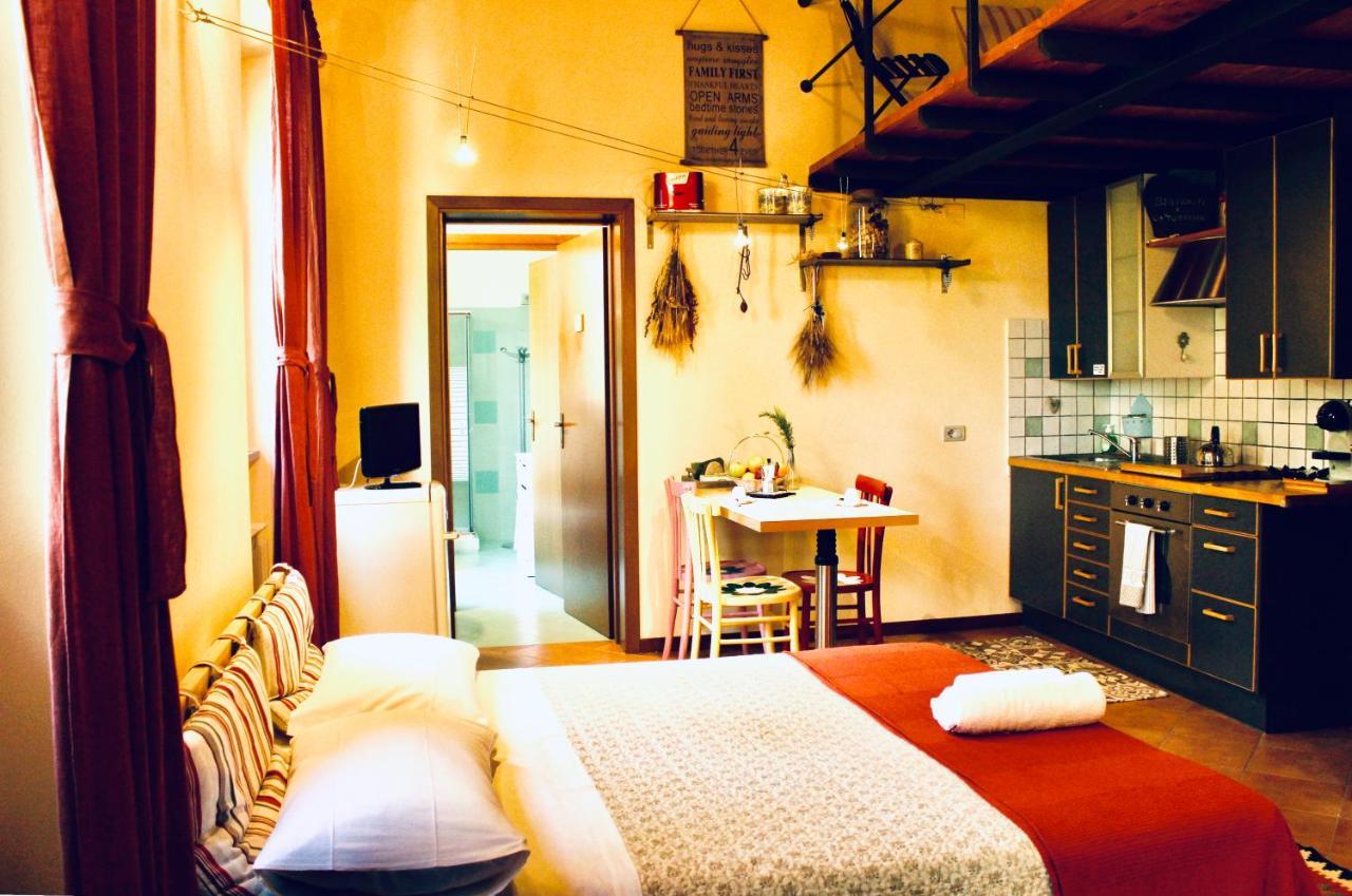 Ca' Tomassino Holiday Apartments Urbino Bagian luar foto
