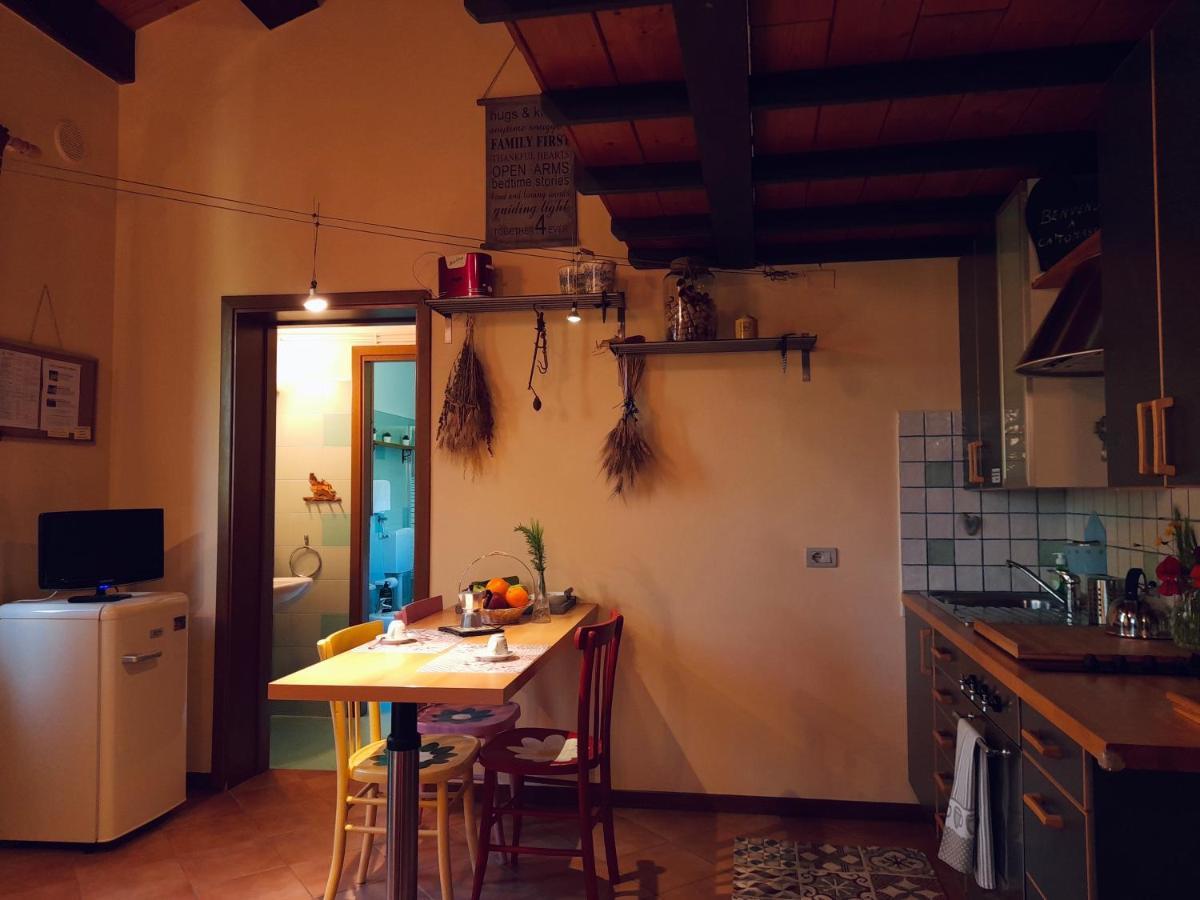 Ca' Tomassino Holiday Apartments Urbino Bagian luar foto